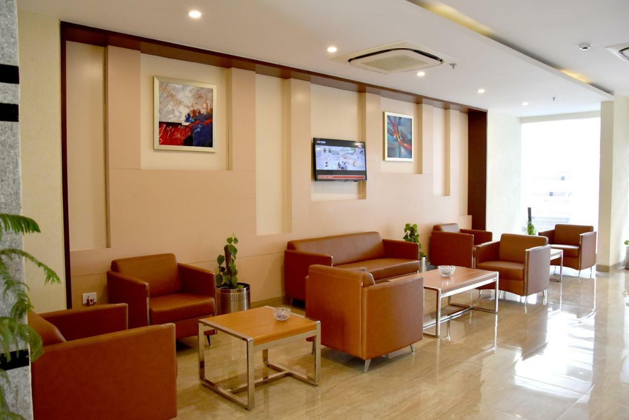 Starlit Suites Neemrana Exteriör bild